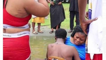 Couple Gets Stuck While Making Love In Lake Bosomtwi [Video]