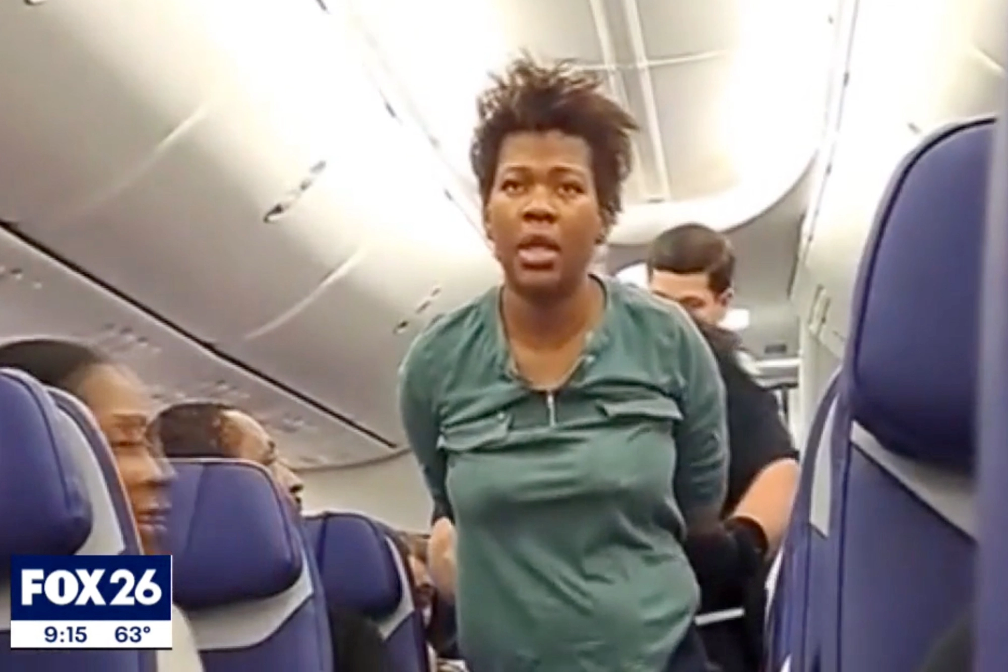 Elom Agbegninou: How a Southwest Airlines passenger tried to open plane ...