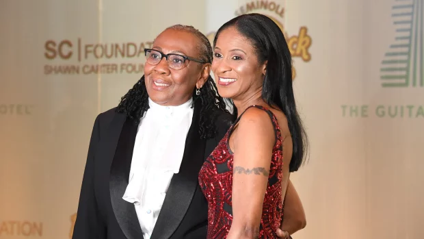 jay zs mom gloria carter marries longtime girlfriend