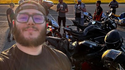 A 24-year-old motorcyclist identified as Andy Willis lost his life in a crash Thursday morning in Pensacola.